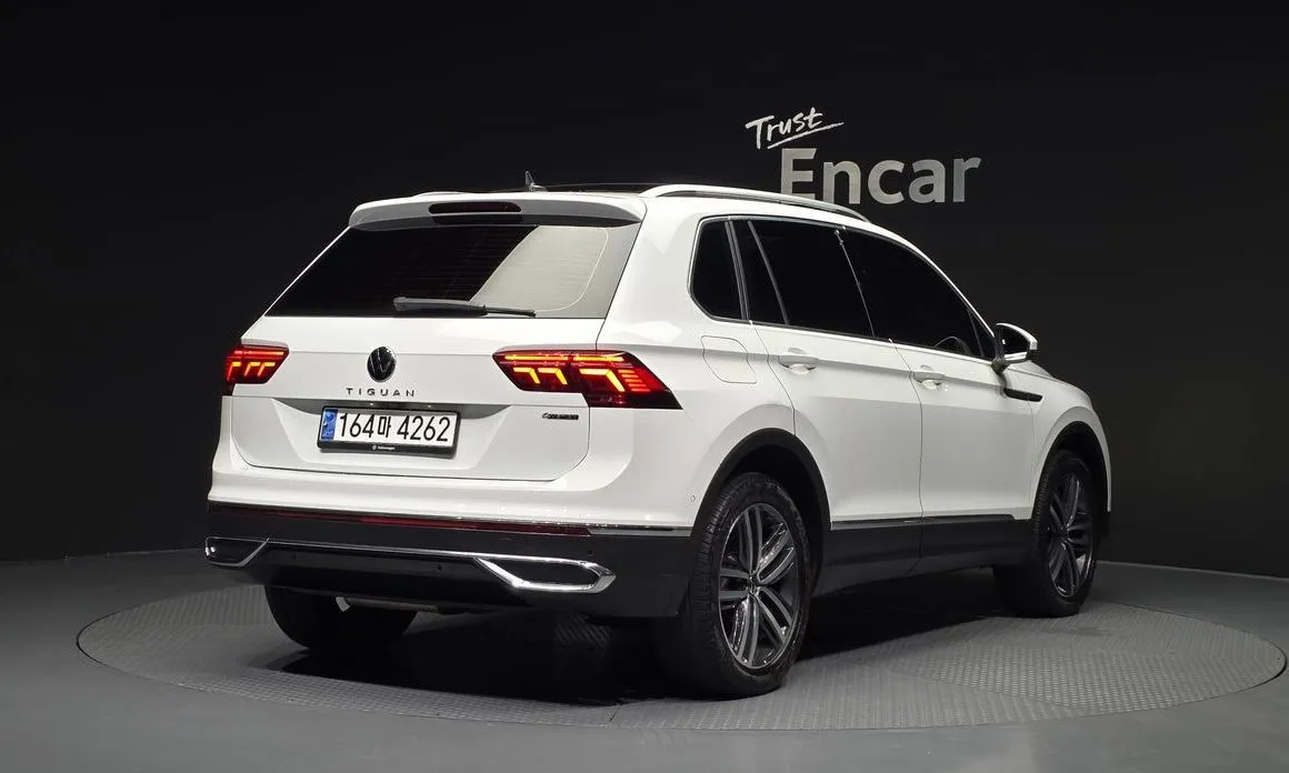 Volkswagen Tiguan — фото 2