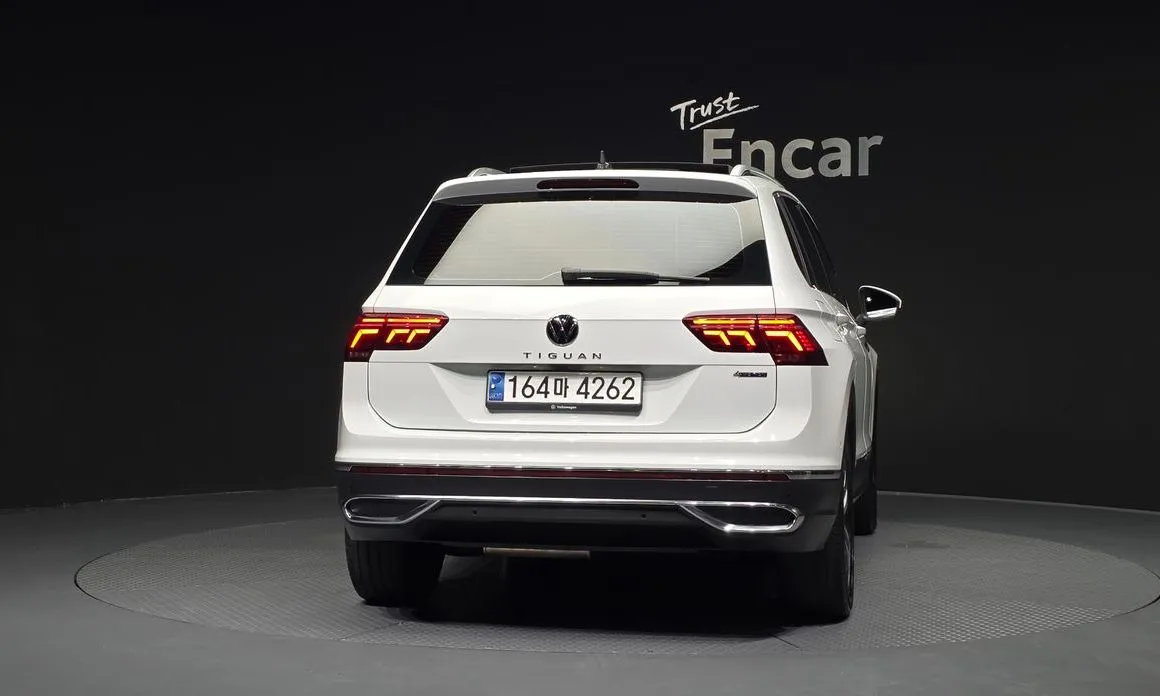 Volkswagen Tiguan — фото 4