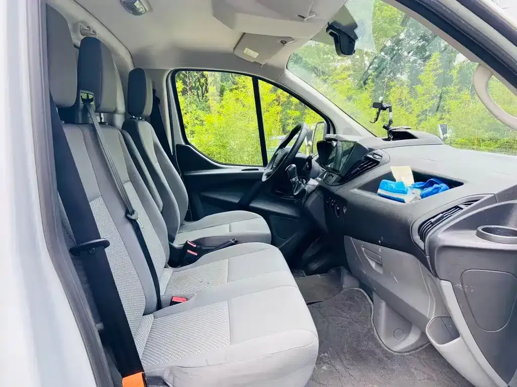 Ford Transit 2022 из CN, фото 8