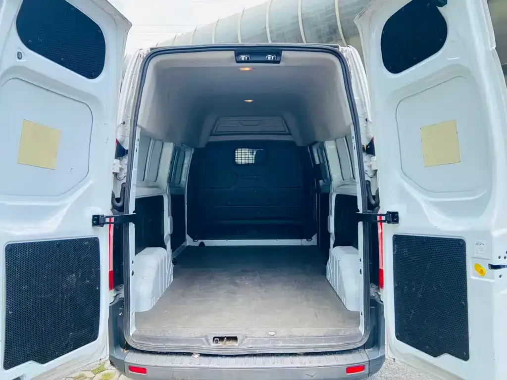 Ford Transit 2022 из CN, фото 5