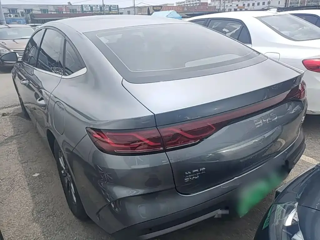 BYD Qin L — фото 9