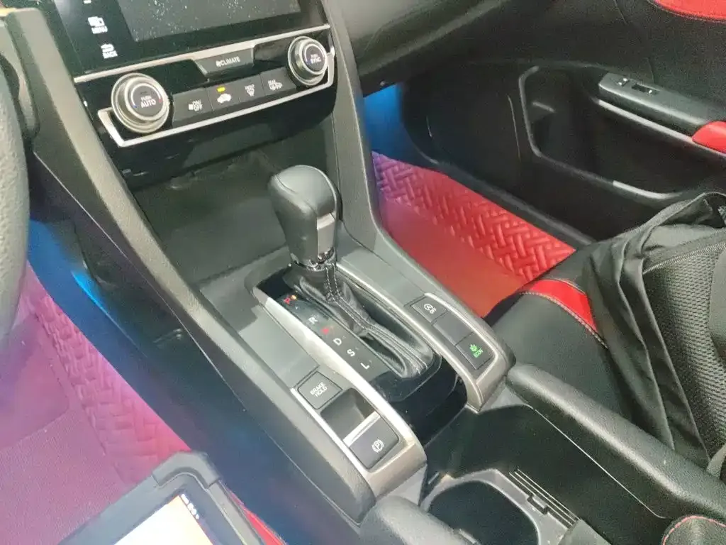 Honda Civic — фото 8