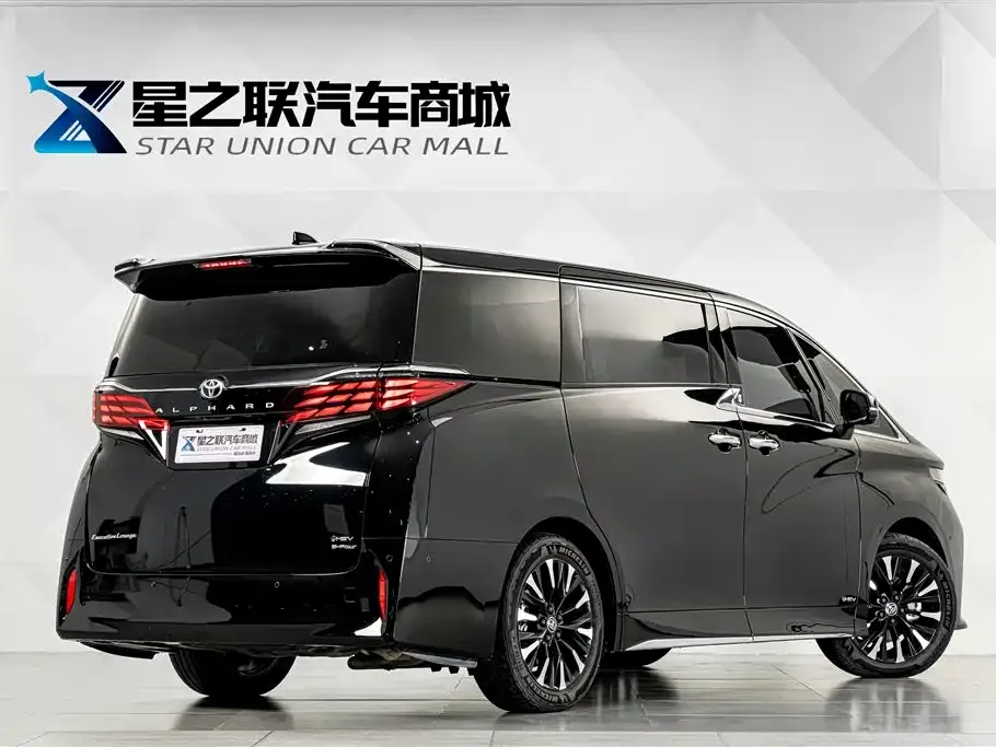 Toyota Alphard — фото 7