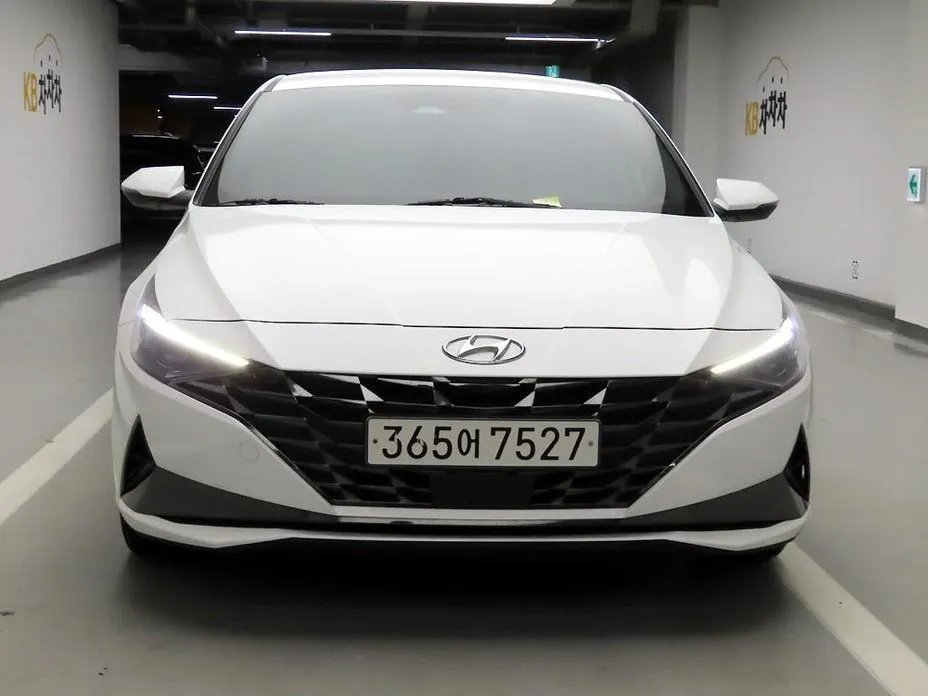 Hyundai AVANTE — фото 3