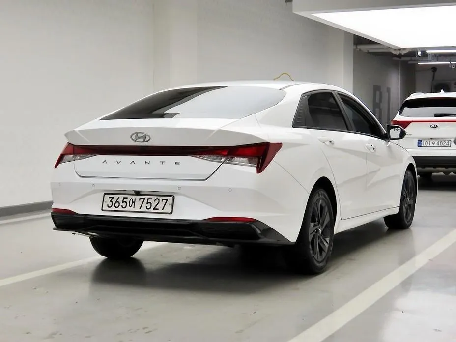 Hyundai AVANTE — фото 4