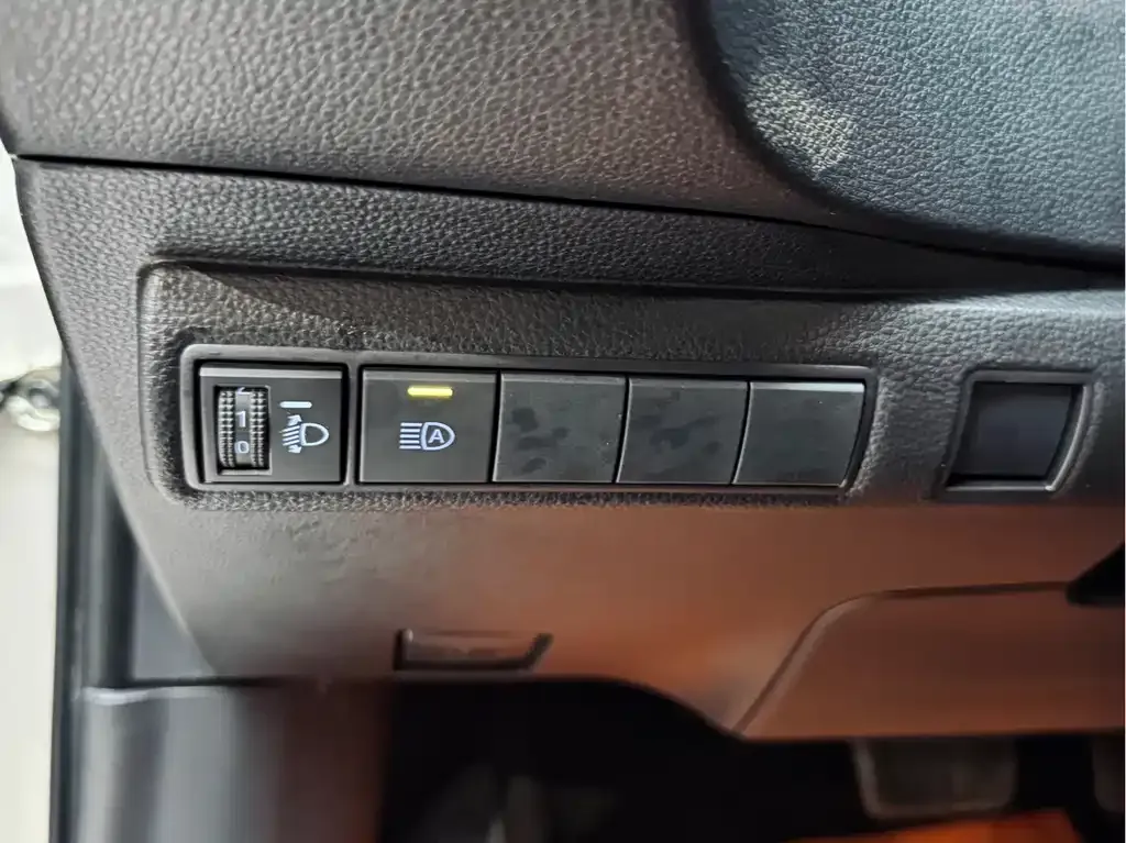 Toyota Levin — фото 10