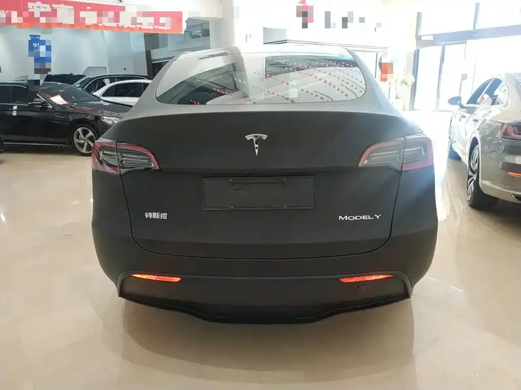 Tesla Model Y — фото 3