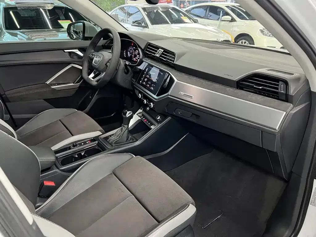 Audi Q3 2021 из CN, фото 6