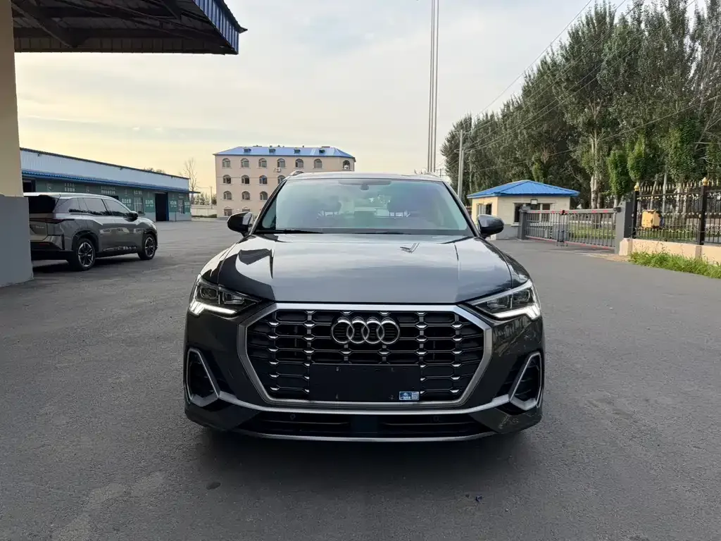 Audi Q3 — фото 2