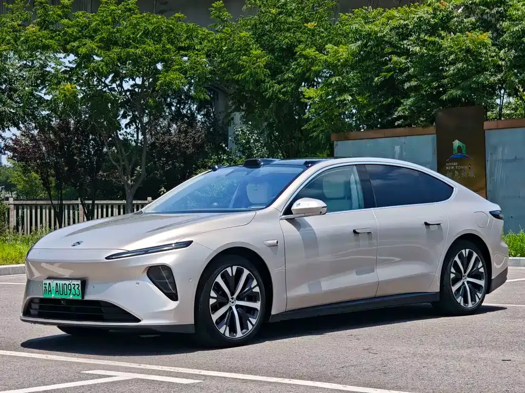 NIO ET7