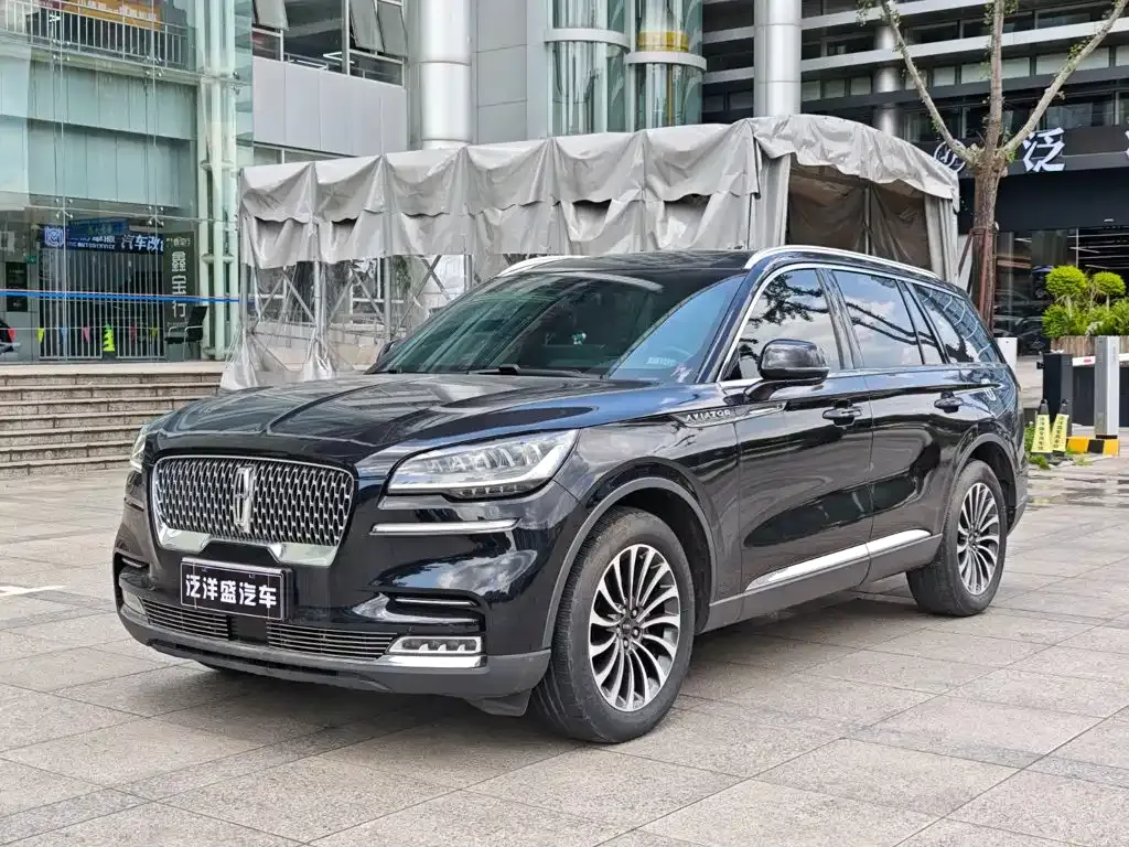 Lincoln Aviator — фото 1