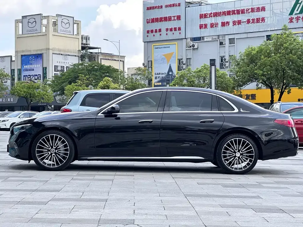 Mercedes-Benz E-Class — фото 9