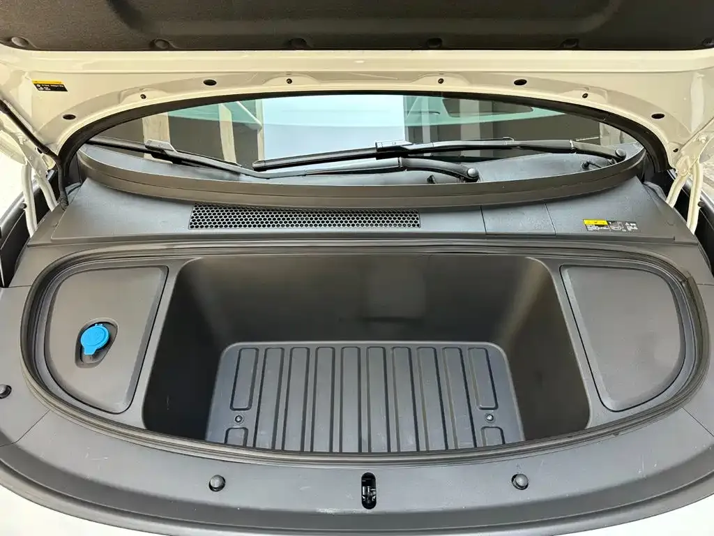 Li Auto i6 — фото 10