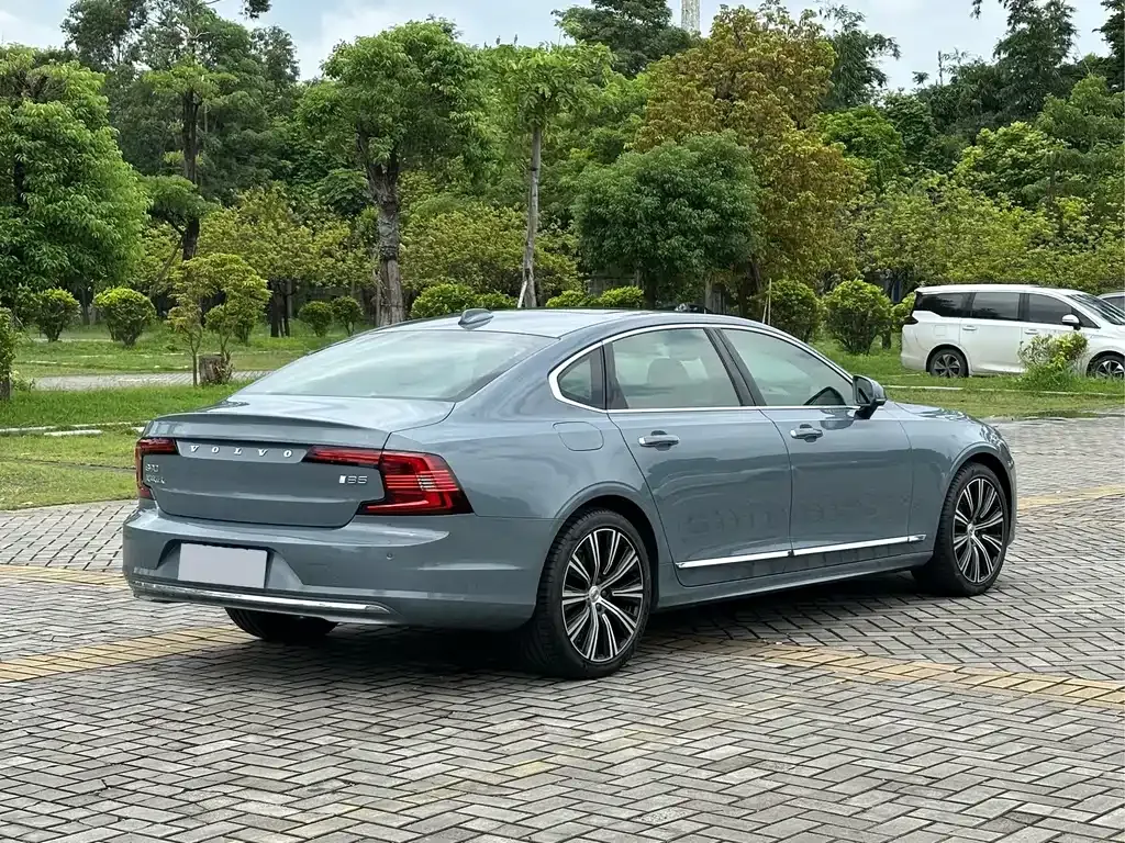 Volvo S90 — фото 7