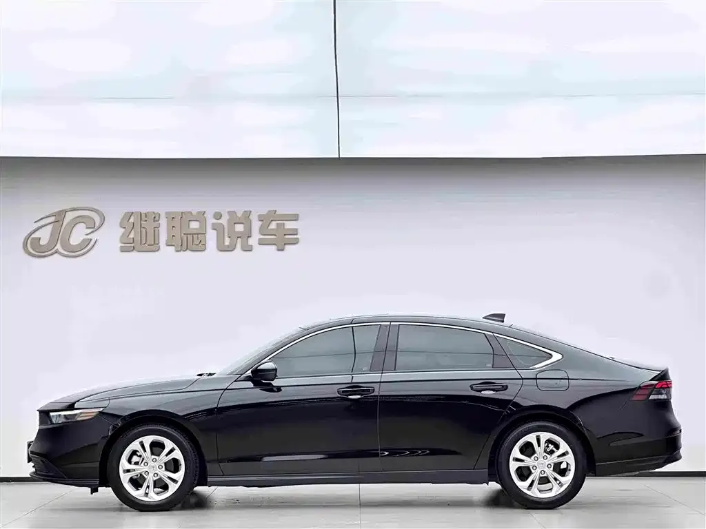 Honda Accord 2024 из CN, фото 6