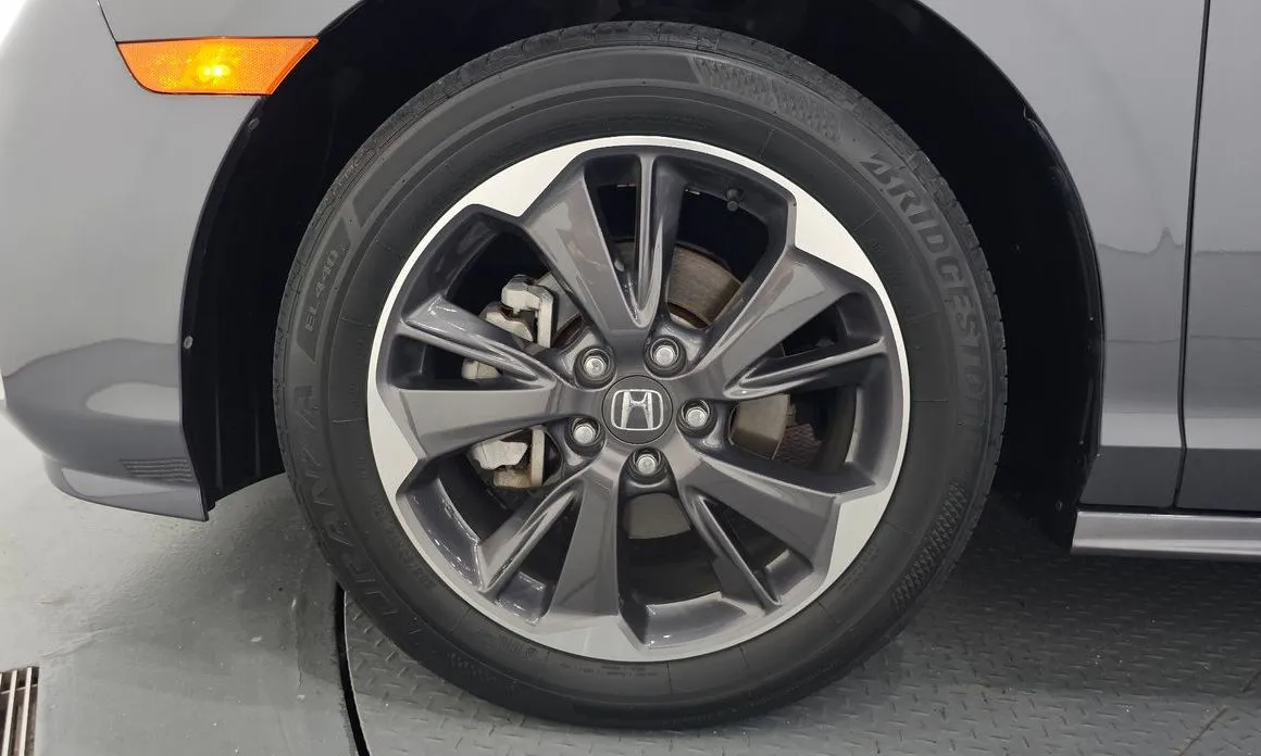 Honda Odyssey — фото 10