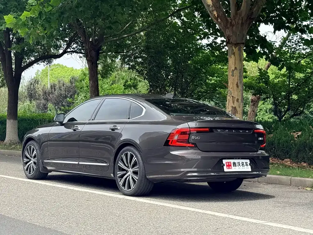 Volvo S90 — фото 10