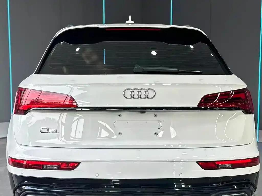 Audi Q5L — фото 2