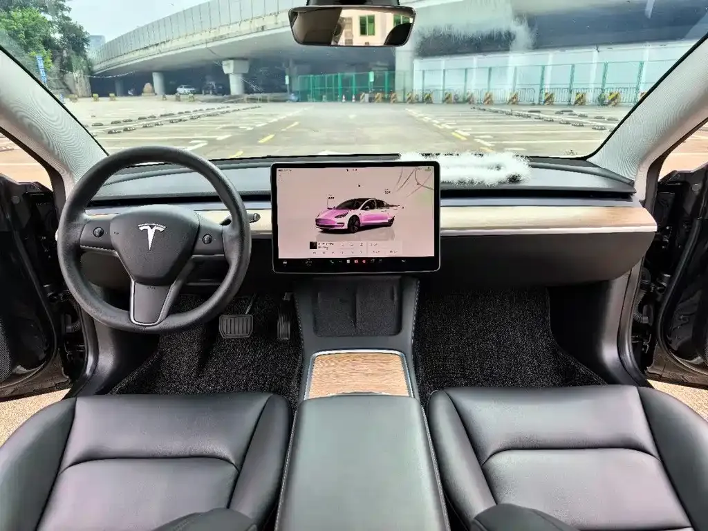Tesla Model 3 — фото 5