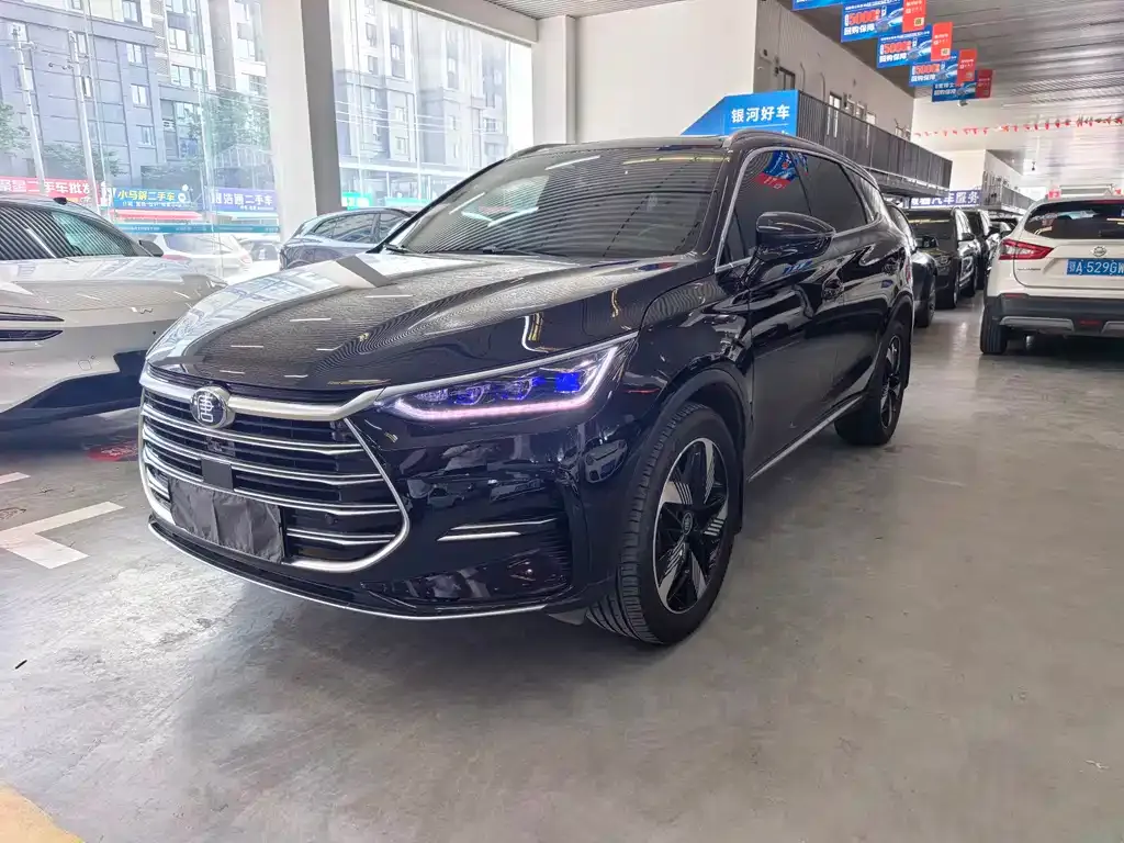 BYD Tang New Energy — фото 1