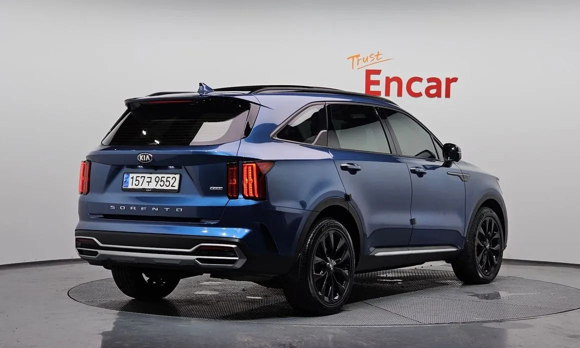 Kia Sorento — фото 8