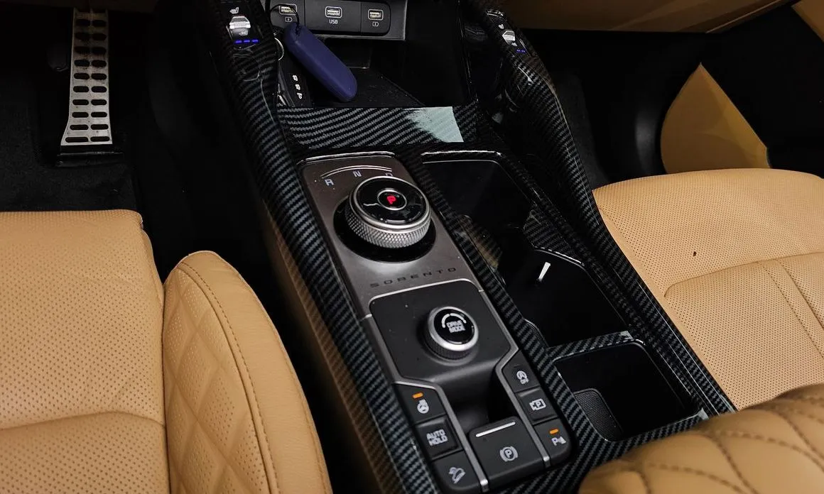 Kia Sorento — фото 9