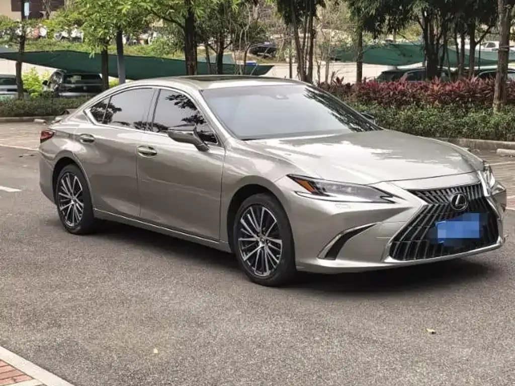 Lexus ES — фото 4