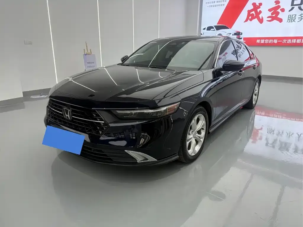 Honda Accord — фото 1