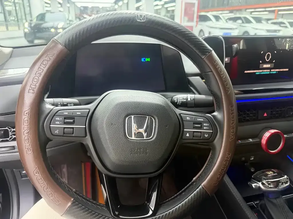 Honda Accord — фото 8
