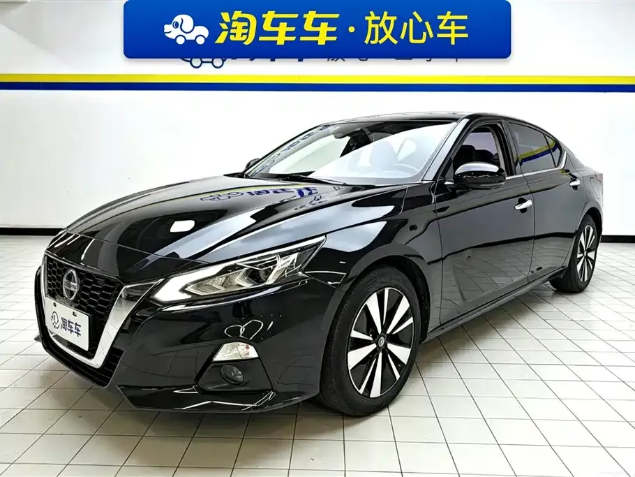 Nissan Teana — фото 1