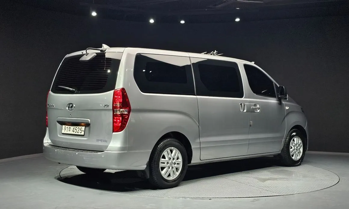 Hyundai Starex — фото 4