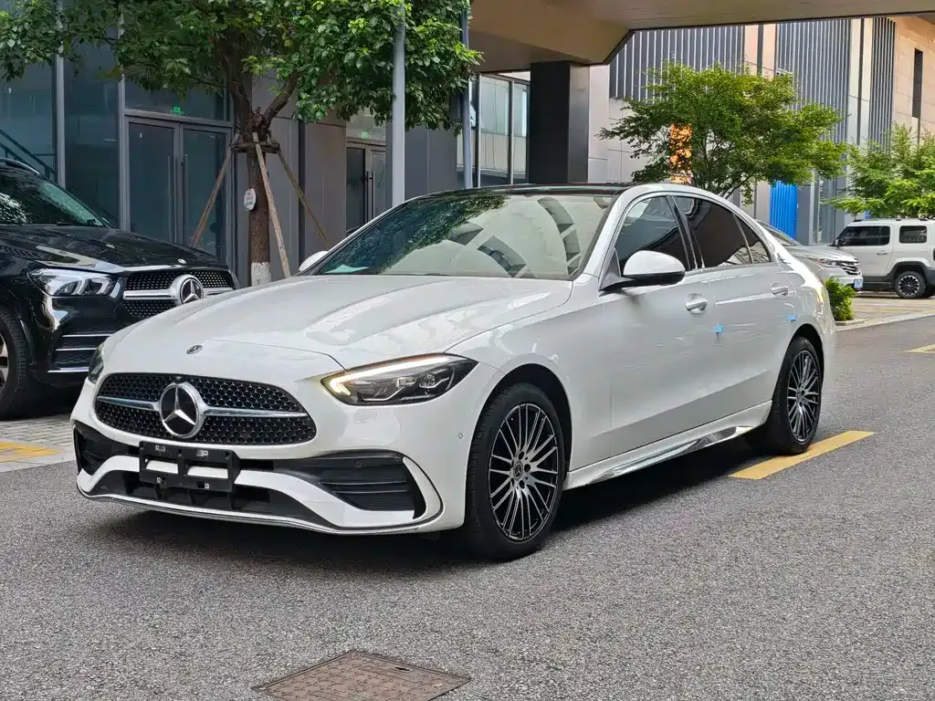 Mercedes-Benz C-Class — фото 1