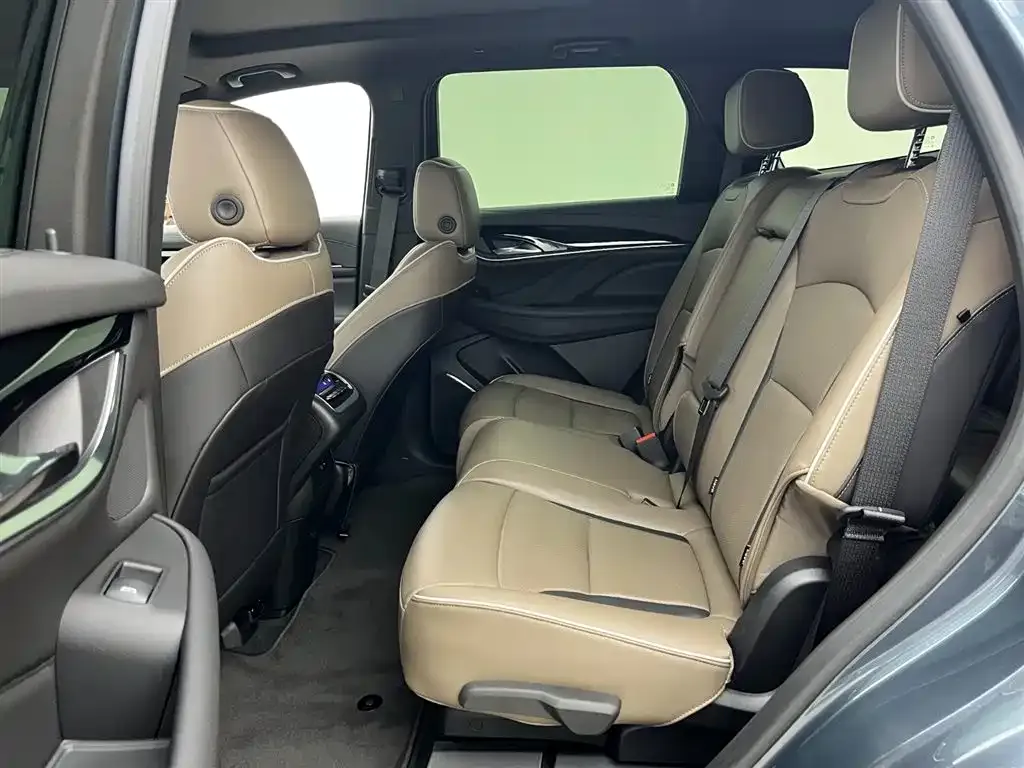 Buick Enclave — фото 10