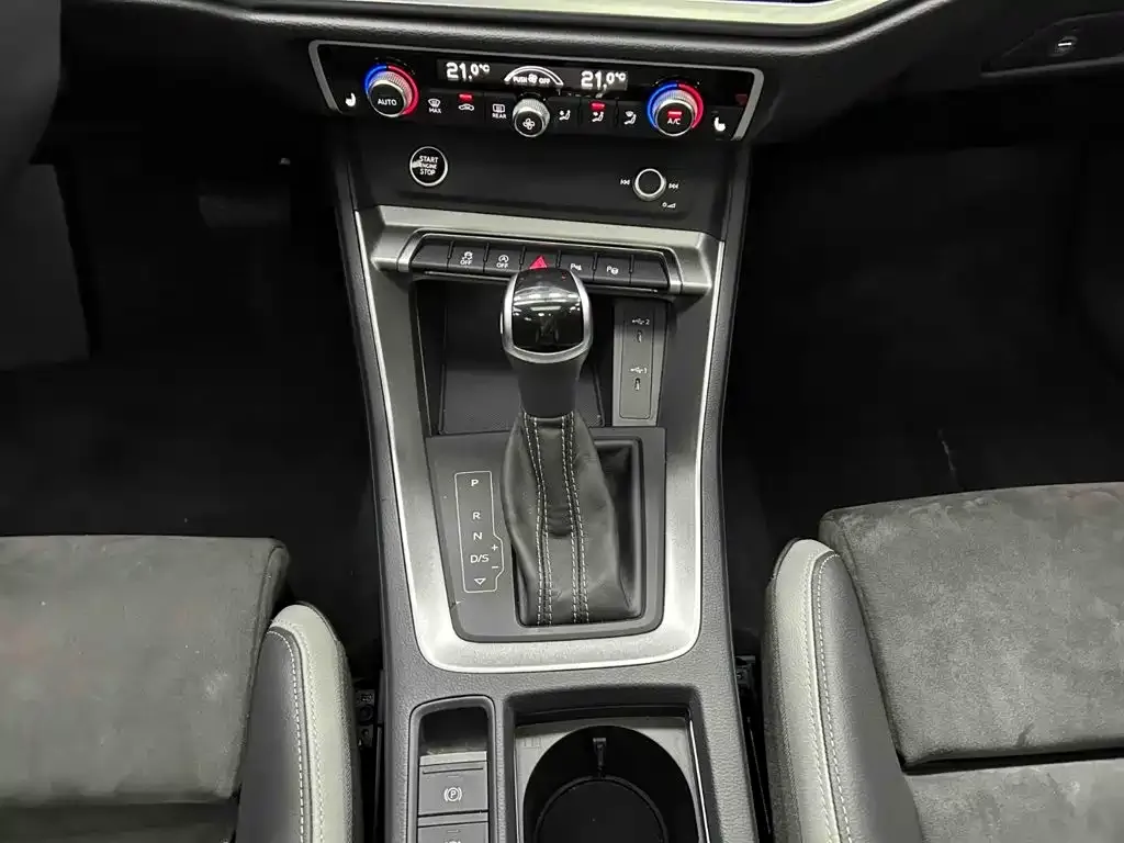 Audi Q3 — фото 6