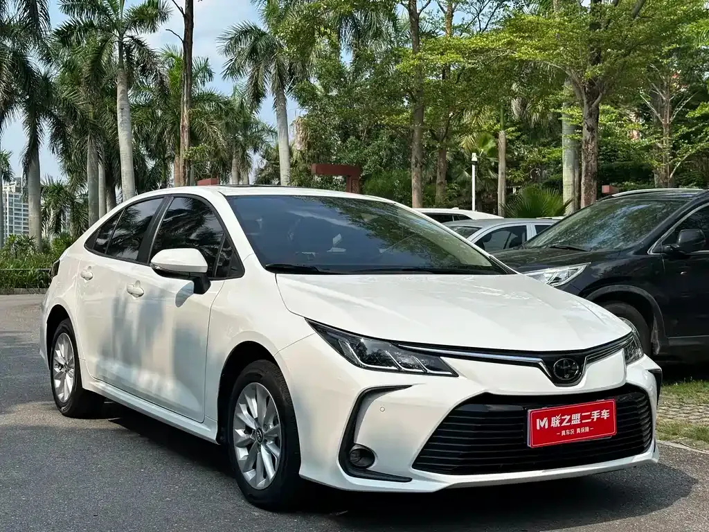 Toyota Corolla — фото 9