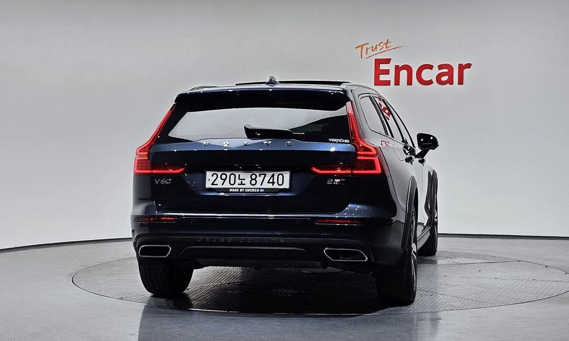 Volvo V60 2021 из KR, фото 2