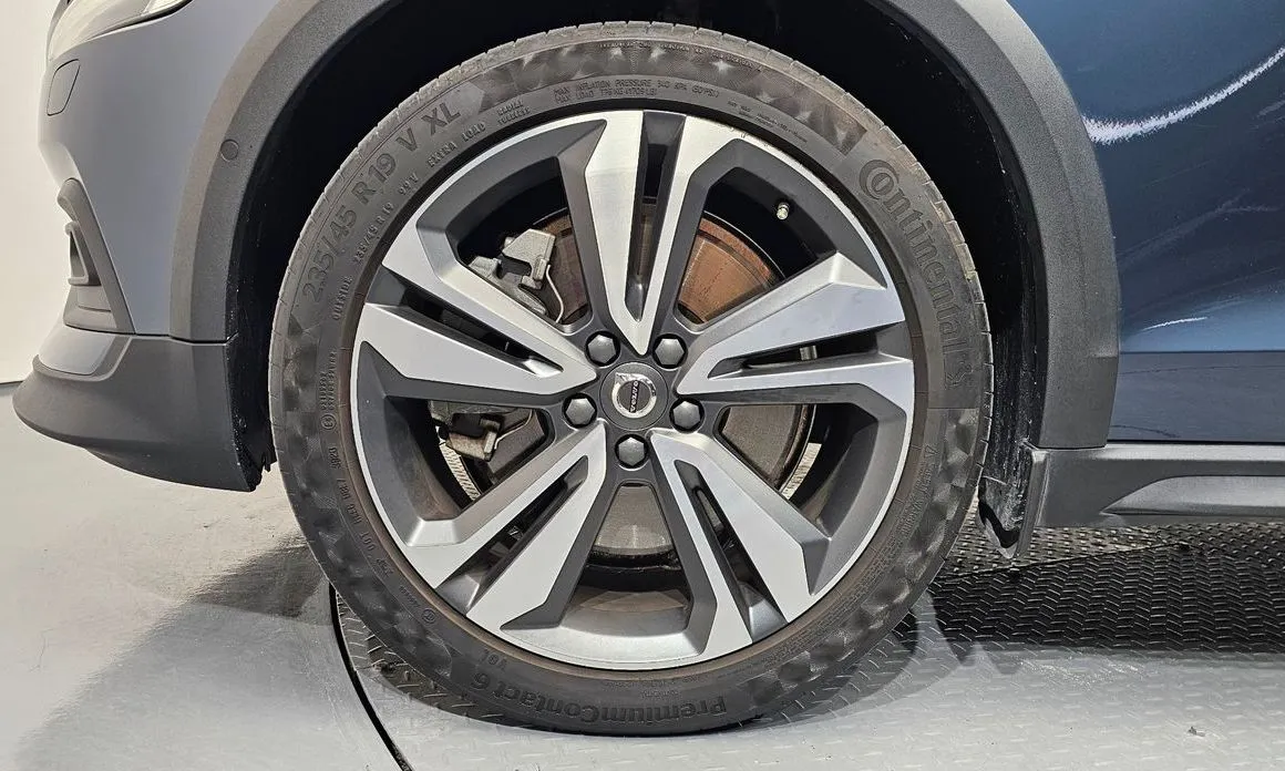 Volvo V60 2021 из KR, фото 6