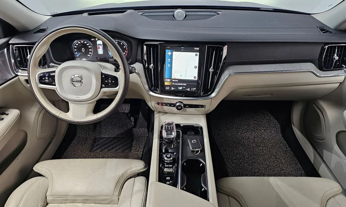Volvo V60 2021 из KR, фото 7