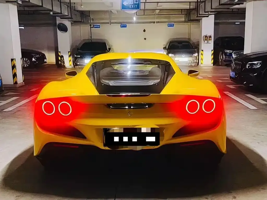 Ferrari F8 — фото 3