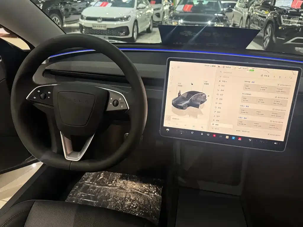 Tesla Model 3 — фото 2