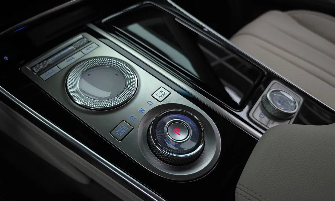 Genesis GV80 — фото 10