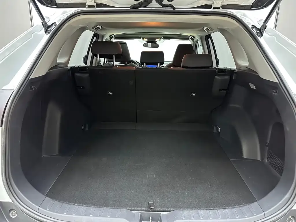 Toyota RAV4 — фото 6