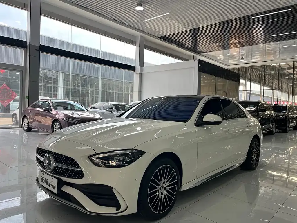 Mercedes-Benz C-Class — фото 1
