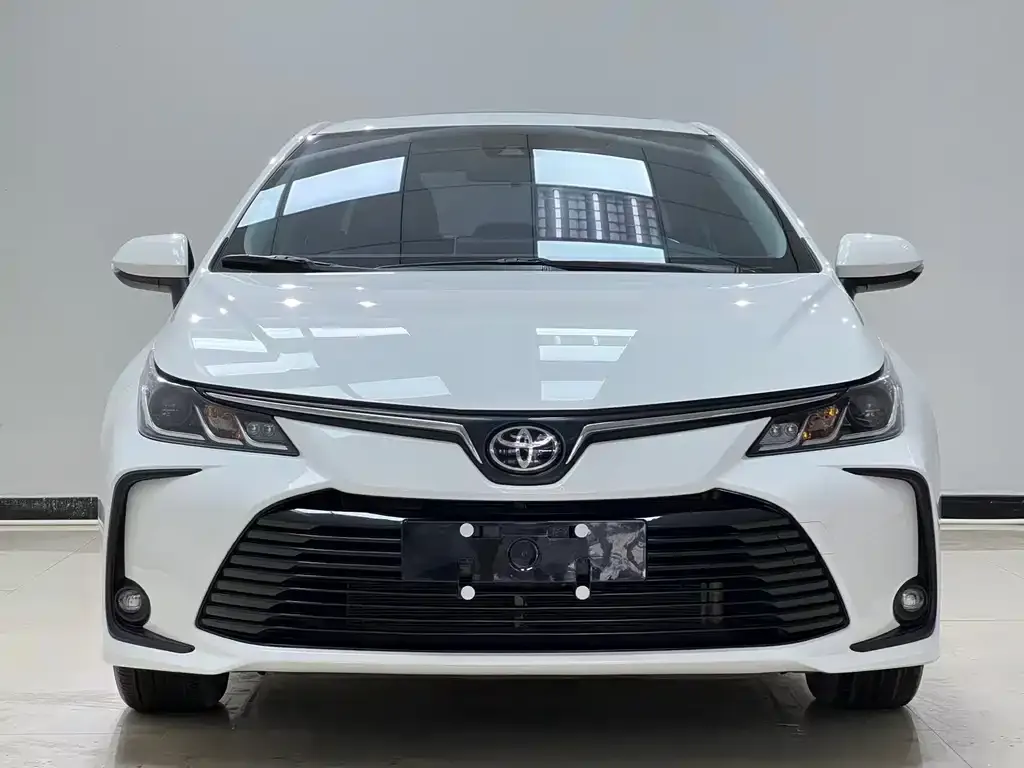 Toyota Corolla — фото 5