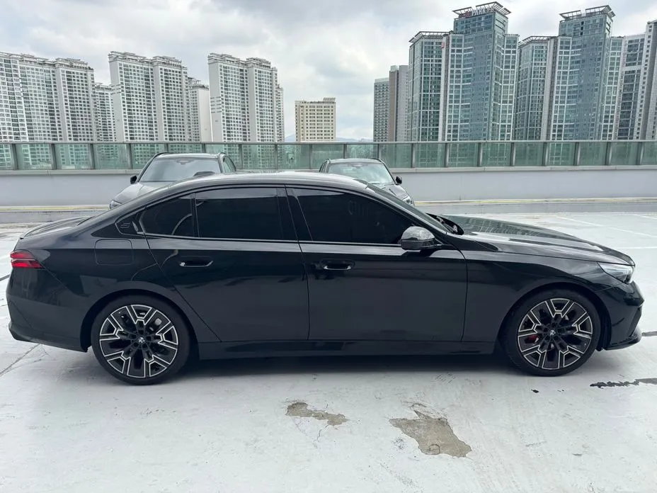 BMW 5-Series 2026 из KR, фото 7