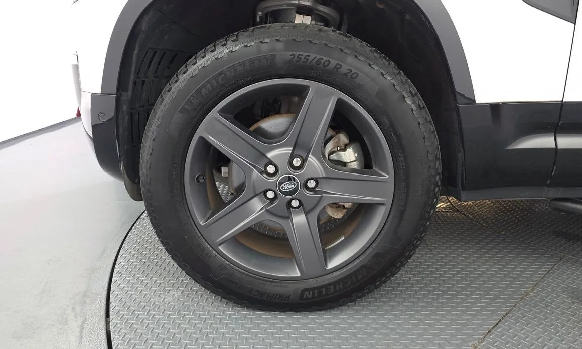 Land Rover Defender — фото 10