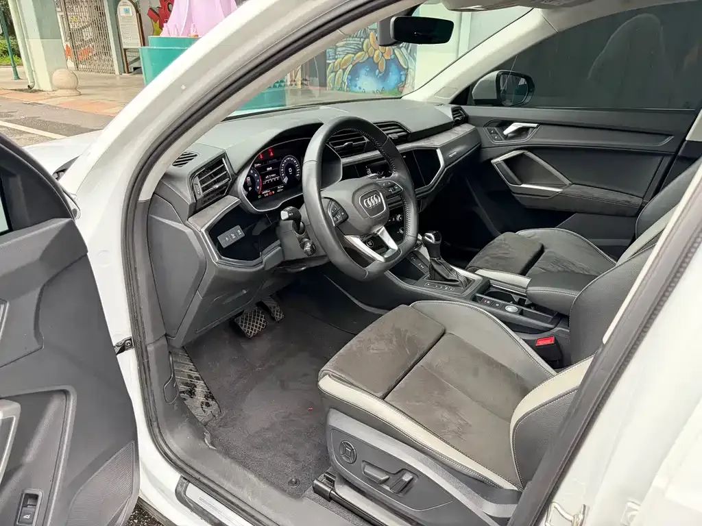 Audi Q3 2021 из CN, фото 7