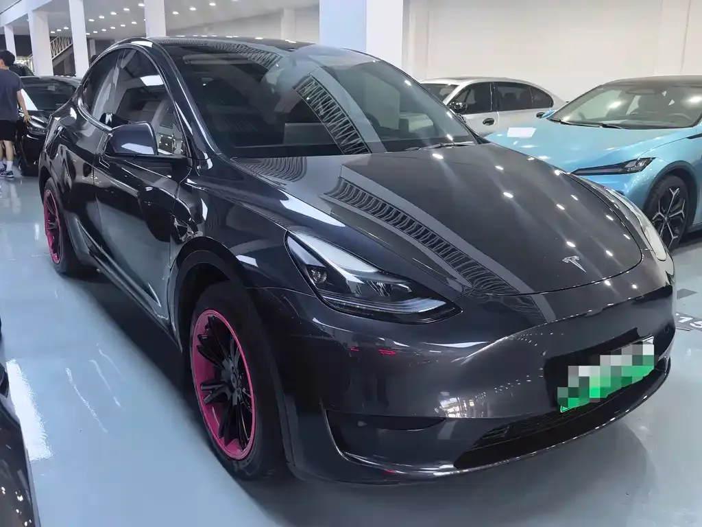 Tesla Model Y — фото 7