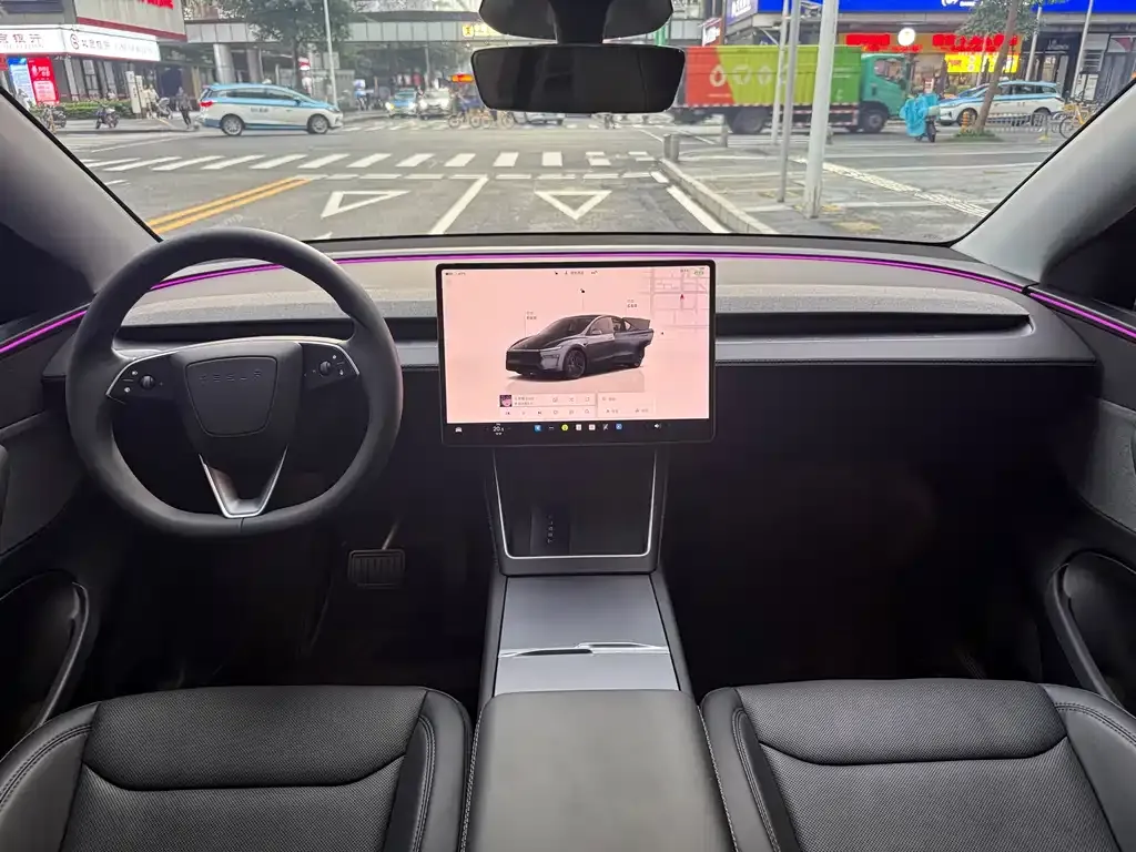 Tesla Model Y — фото 6