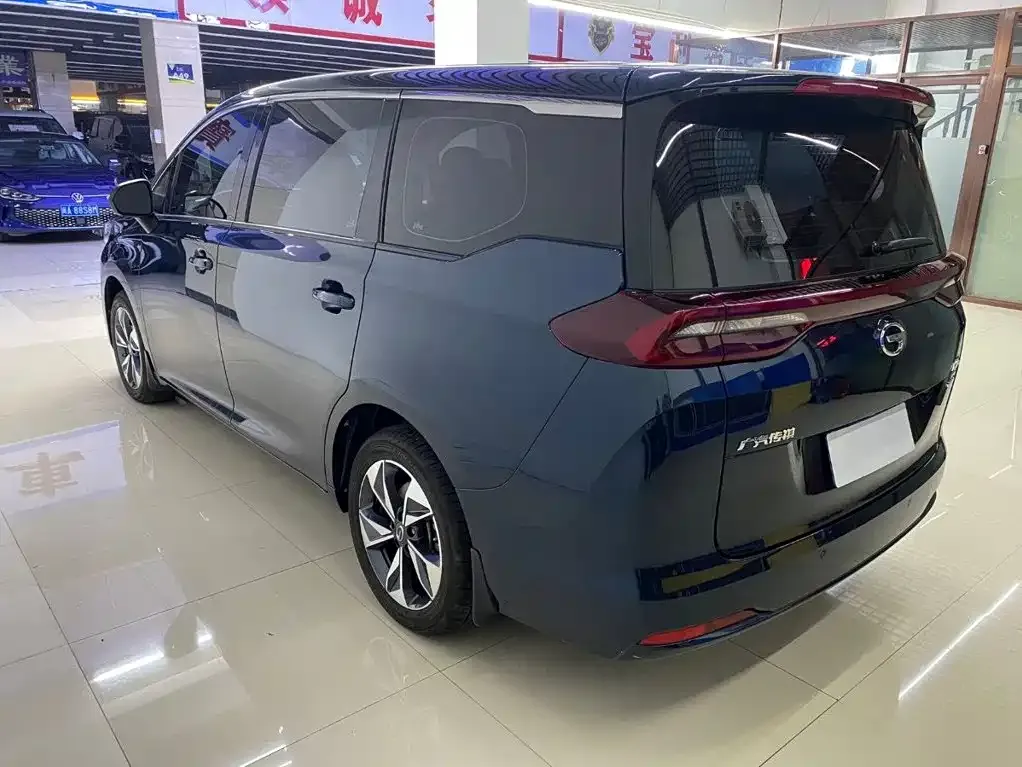 GAC Motor Trumpchi M6 — фото 10